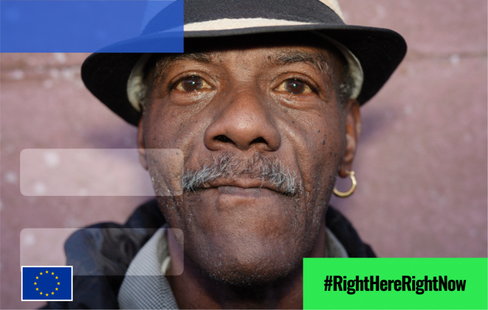 Възрастен мъж със сиви мустаци с шапка  #RightHereRightNow  Недискриминация